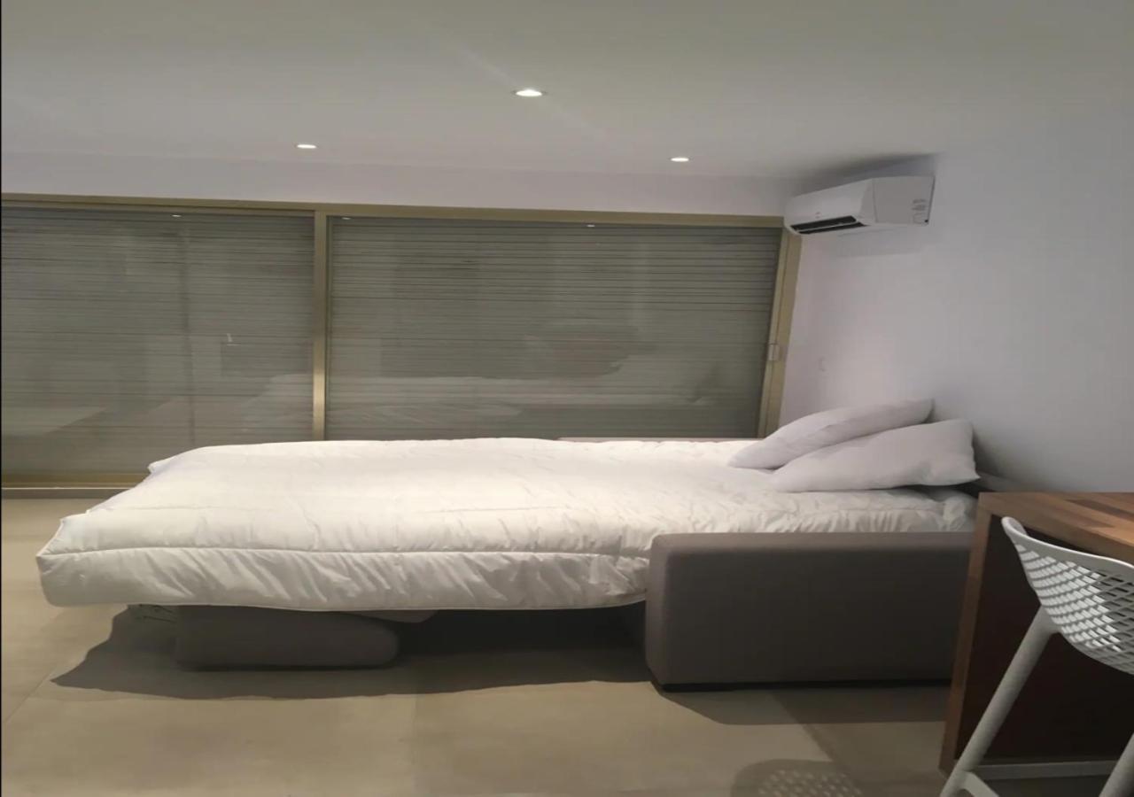 Tres Beau Studio Avec Terrasse, Situe A 100M Des Plages De Juans Les Pins Antibes Exteriör bild