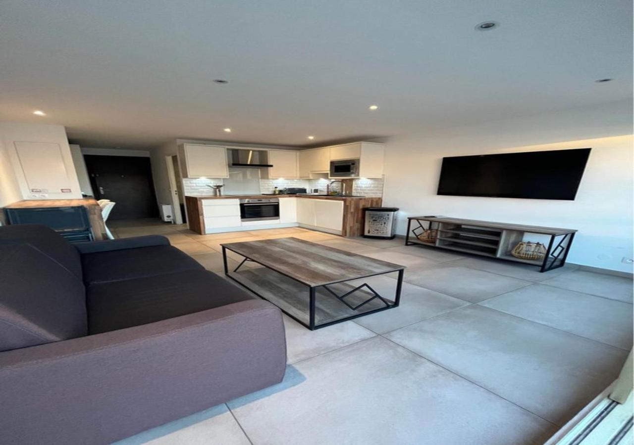 Tres Beau Studio Avec Terrasse, Situe A 100M Des Plages De Juans Les Pins Antibes Exteriör bild